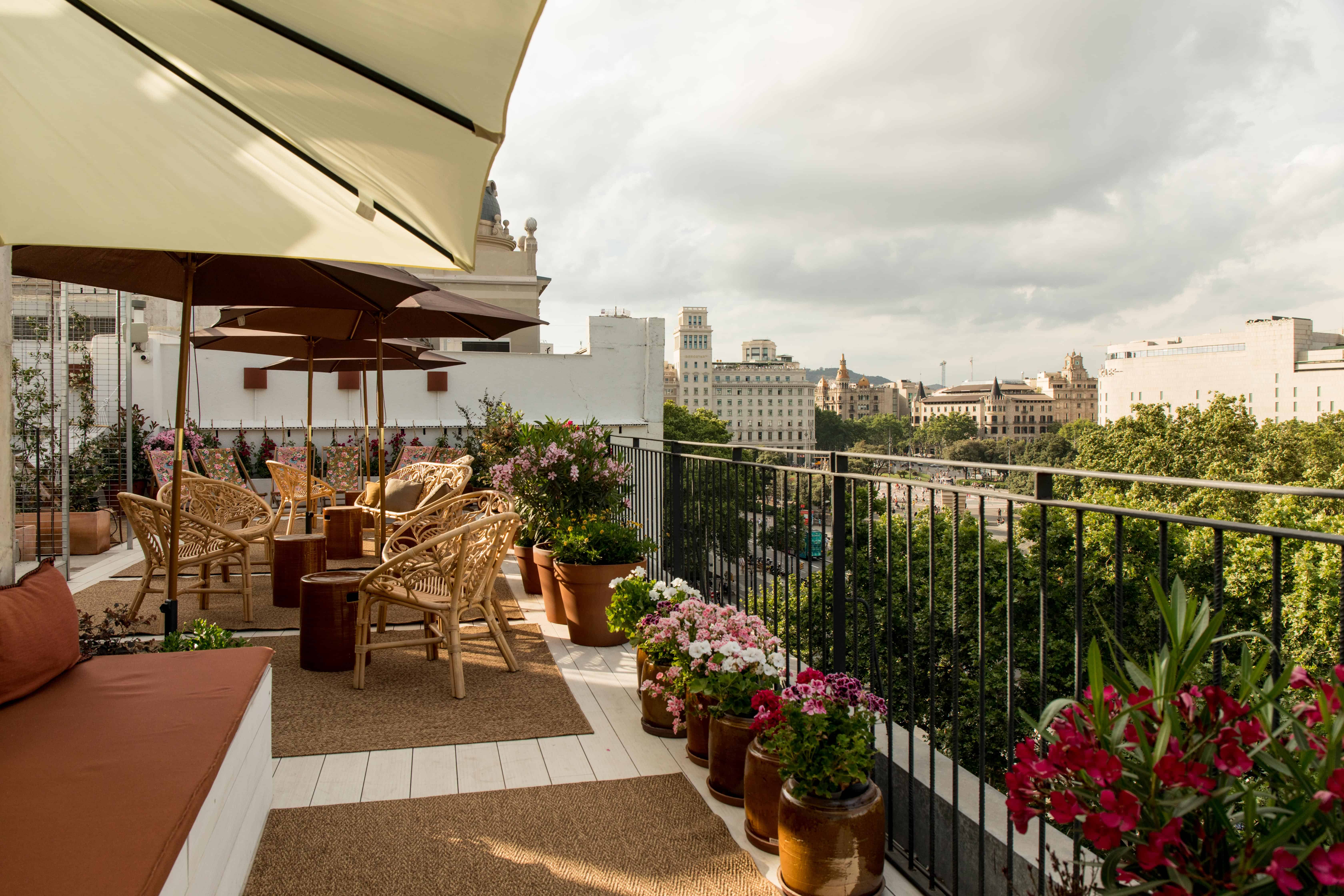 Rooftop terrace with views of Las Ramblas